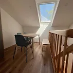 Azimut Hisa Apartment