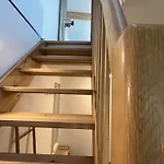Azimut Hisa Apartment