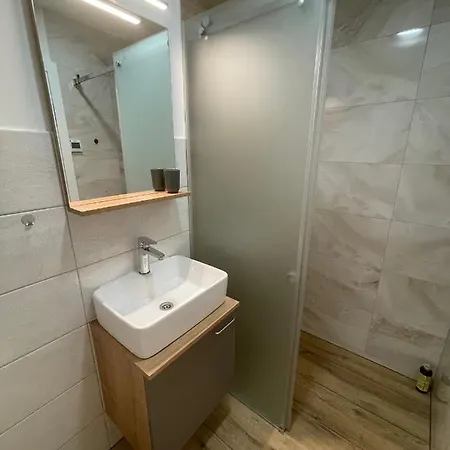 Azimut Hisa Apartment Tolmin