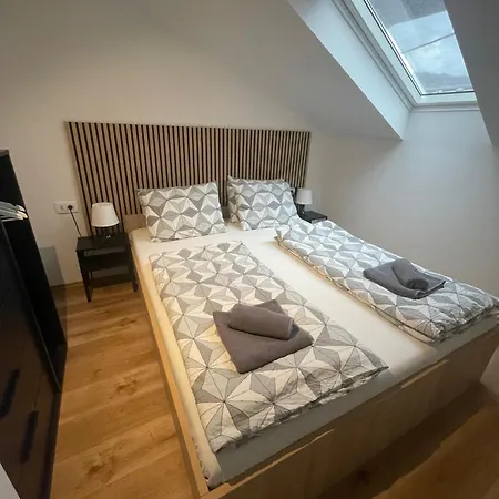 Azimut Hisa * Tolmin