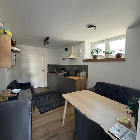 Azimut Hisa Apartment
