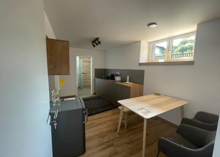 アパート Azimut Hisa トールミン