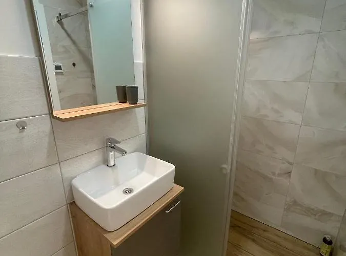 Azimut Hisa 公寓 托尔明