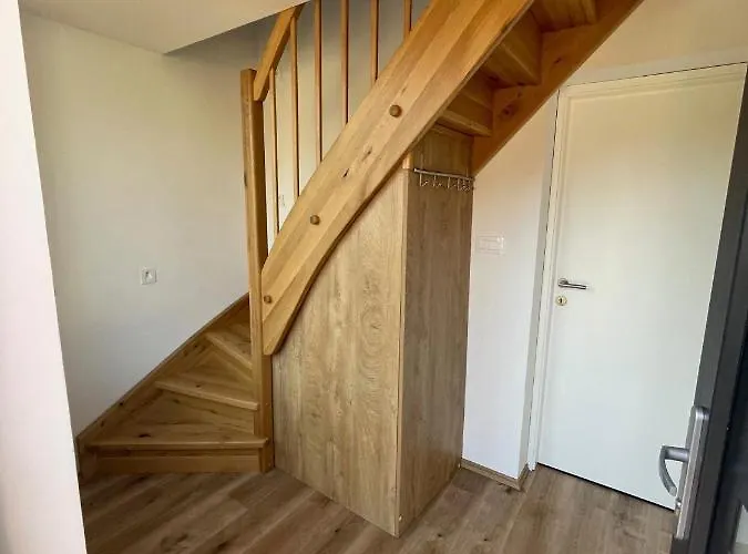 Azimut Hisa 公寓 托尔明