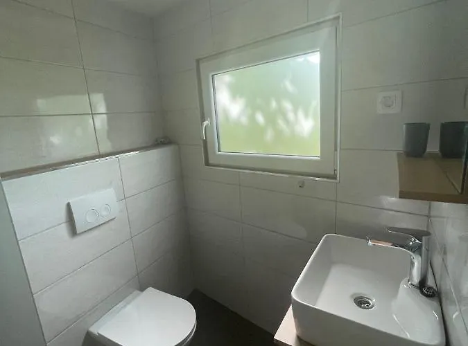 Azimut Hisa * トールミン