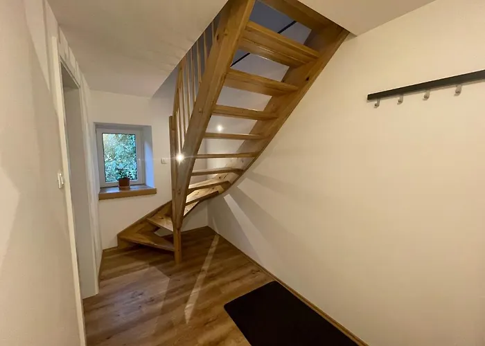 Azimut Hisa アパート *