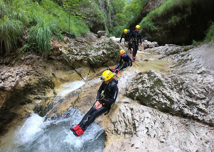 公寓 Azimut Hisa 托尔明