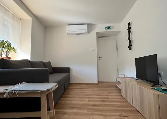 Azimut Hisa 公寓 *