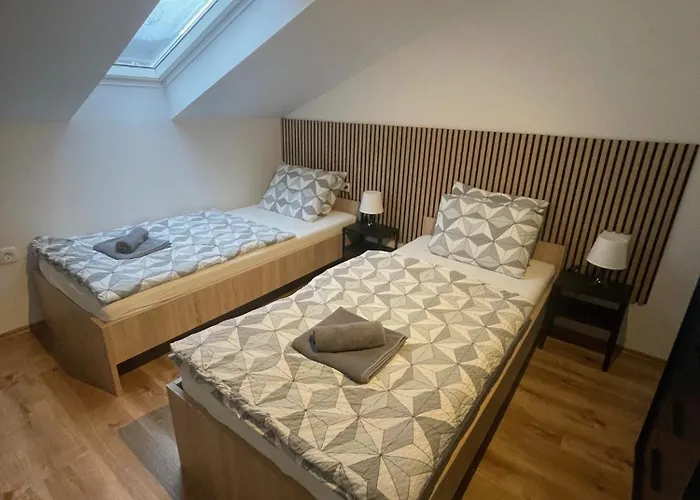 Azimut Hisa アパート トールミン