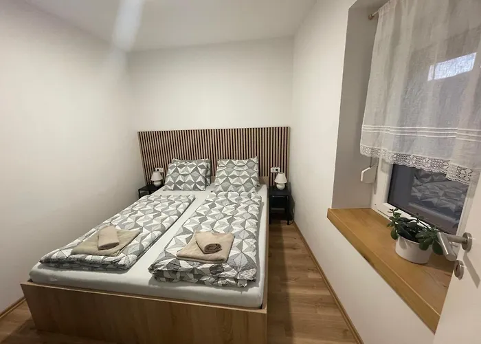 Azimut Hisa アパート *