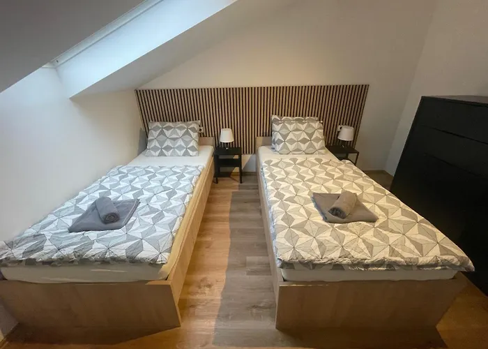 Azimut Hisa * トールミン