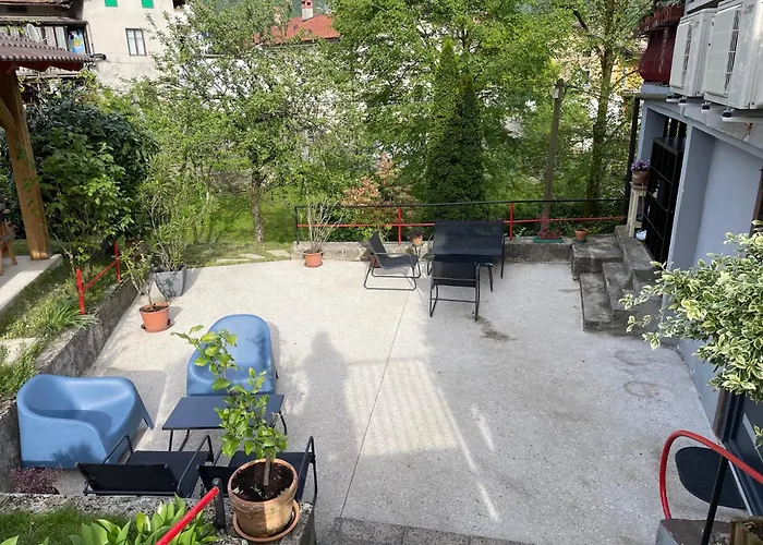 公寓 Azimut Hisa 托尔明